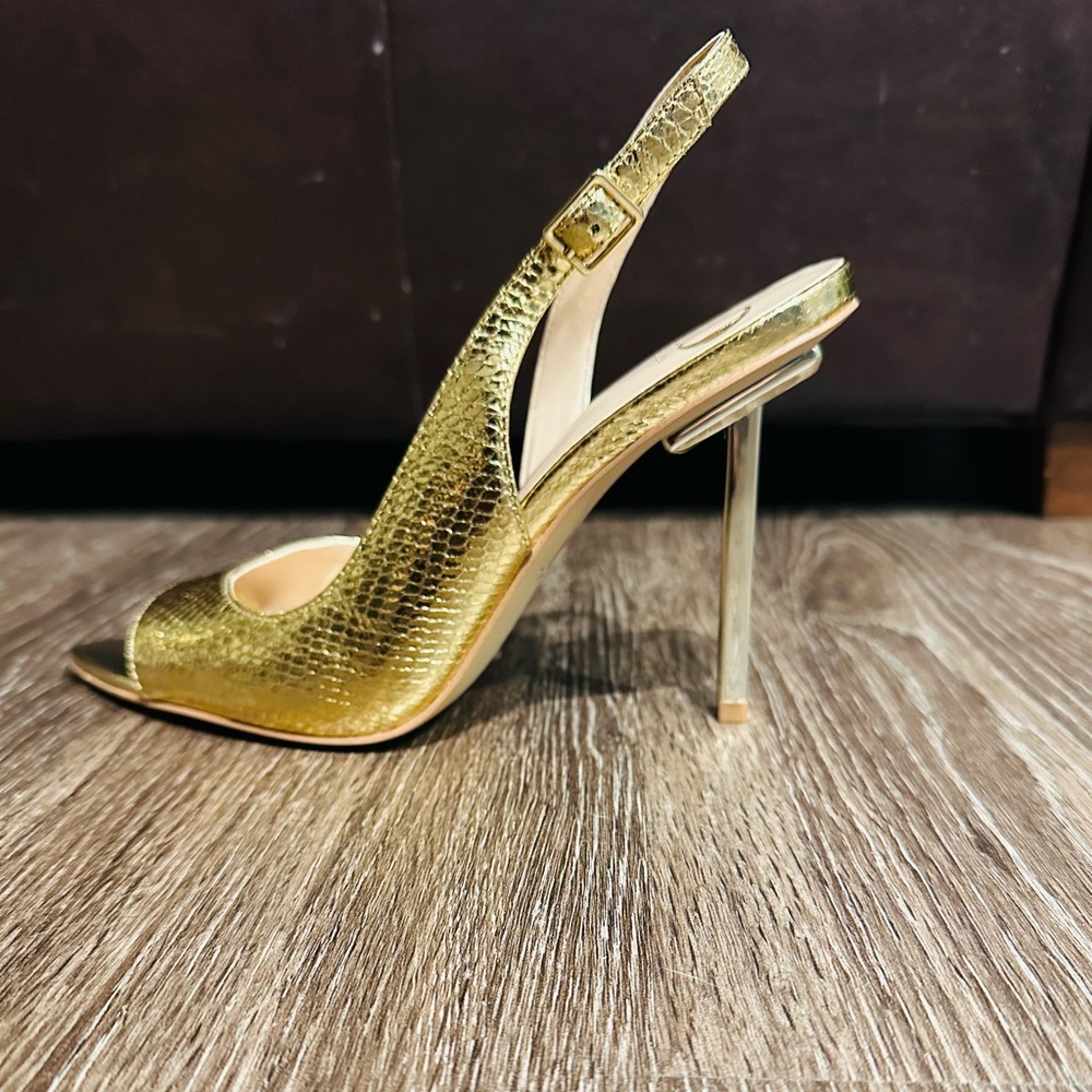 NWOT J Lo gold shoes